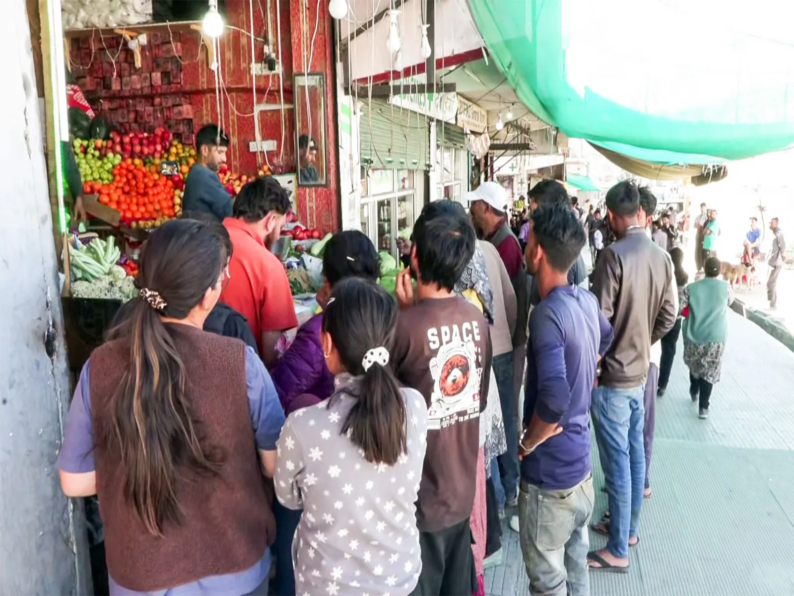 Leh residents resume daily activities as Ladakh administration relaxes curfew
