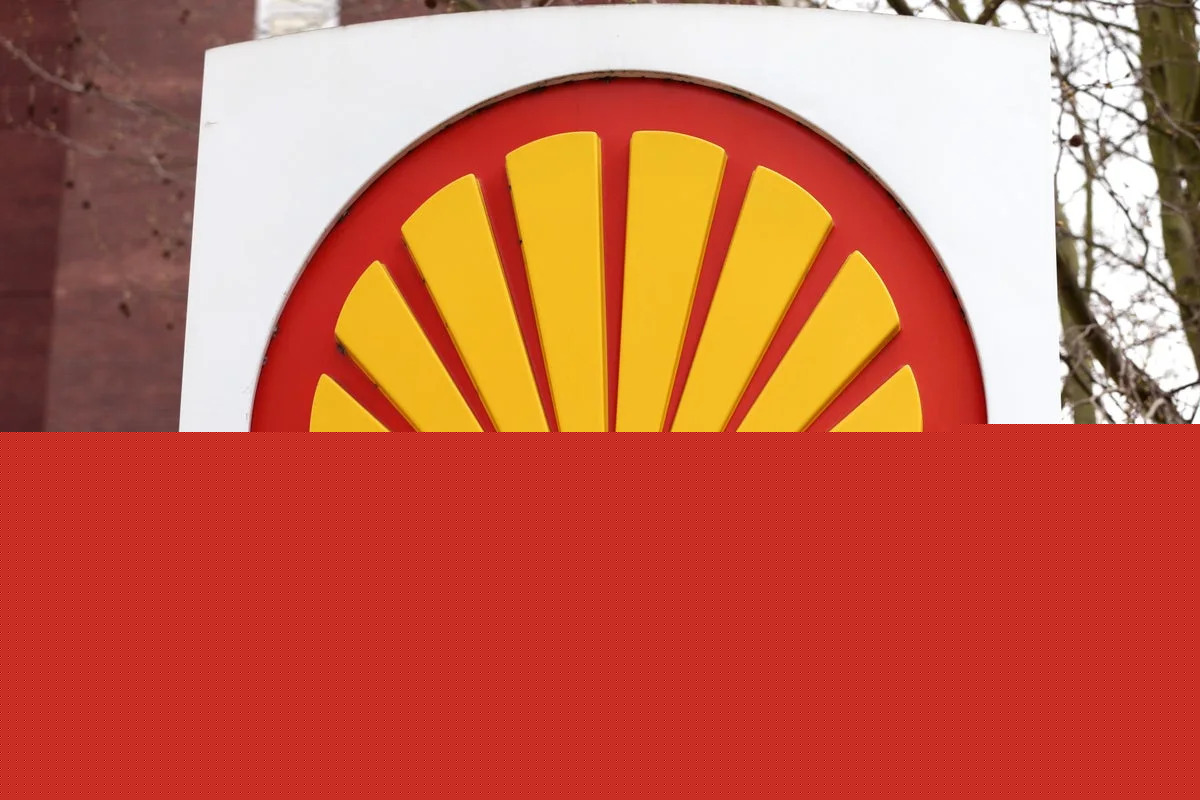 Shell half-year earnings soar to £12.6bn on Iran war oil price volatility