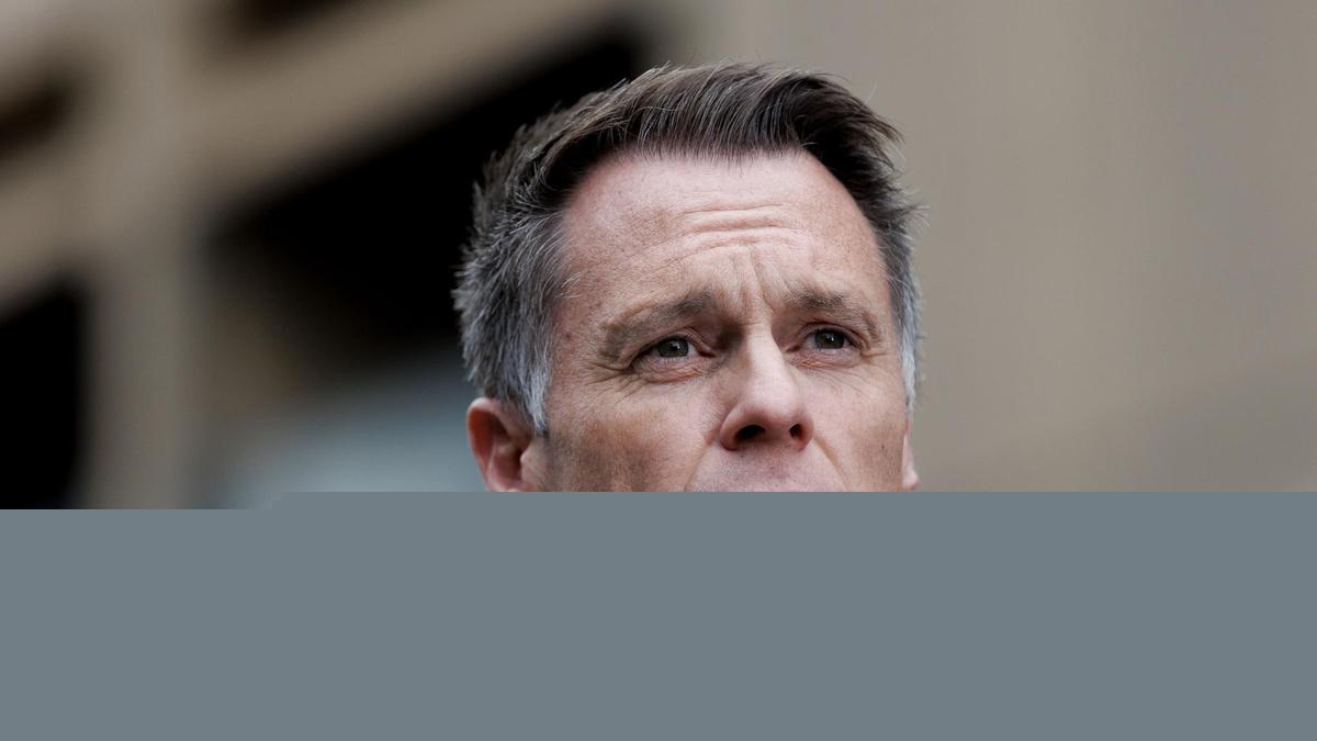 Chris Minns lashes Greens, Liberals over ‘worst act of self-dealing’, claims ‘collusion’ in staff deal