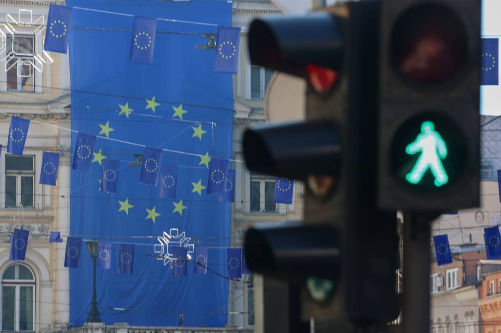 EU objavila poziv na podnošenje ponuda za uspostavu do sedam gigatvornica umjetne inteligencije
