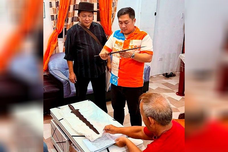 Century-old swords of Katipunan leader found in Quezon