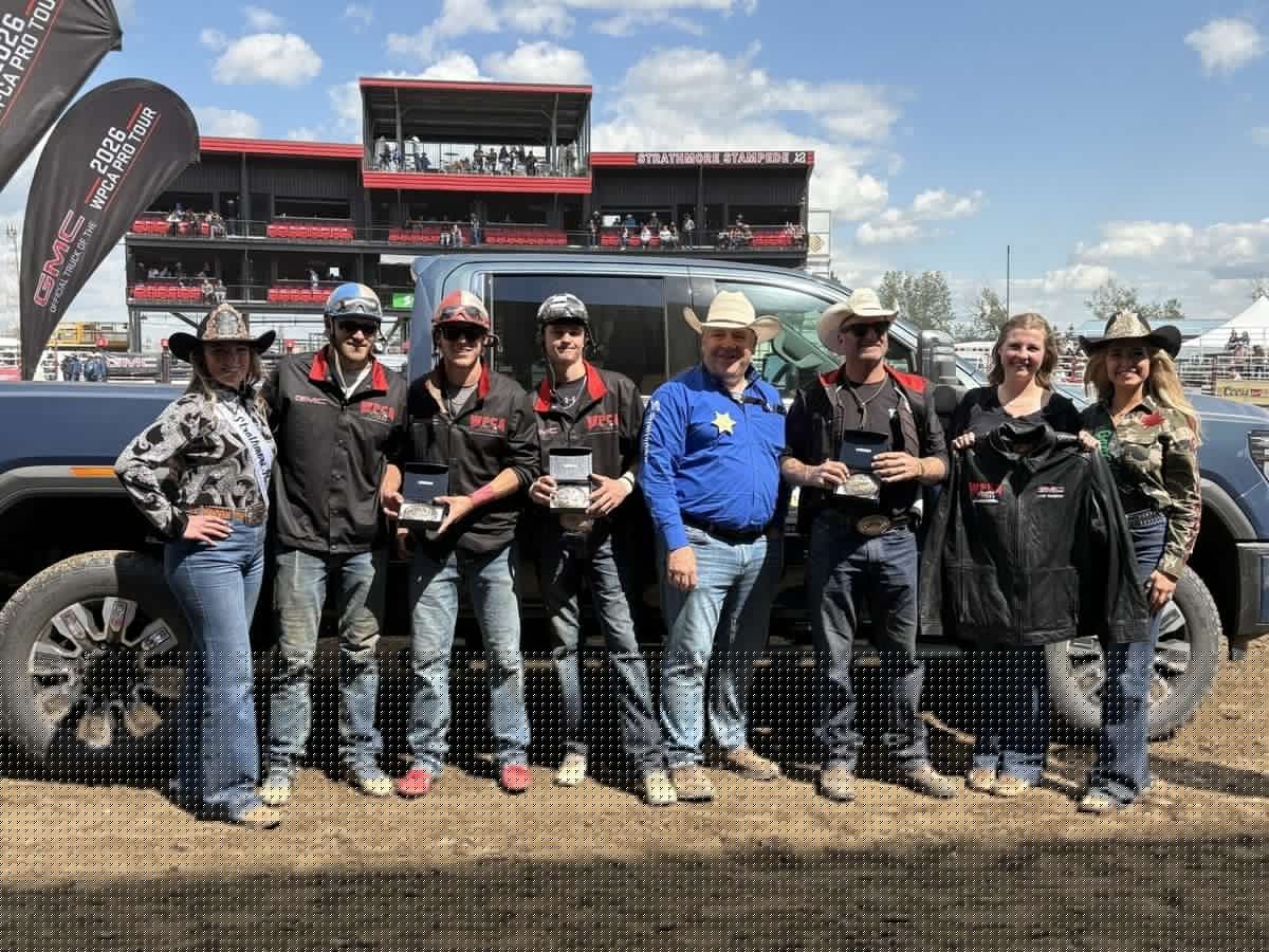 Glass family celebrates milestone as Jason, son Bodie team up to win Strathmore Stampede chuckwagon racing title