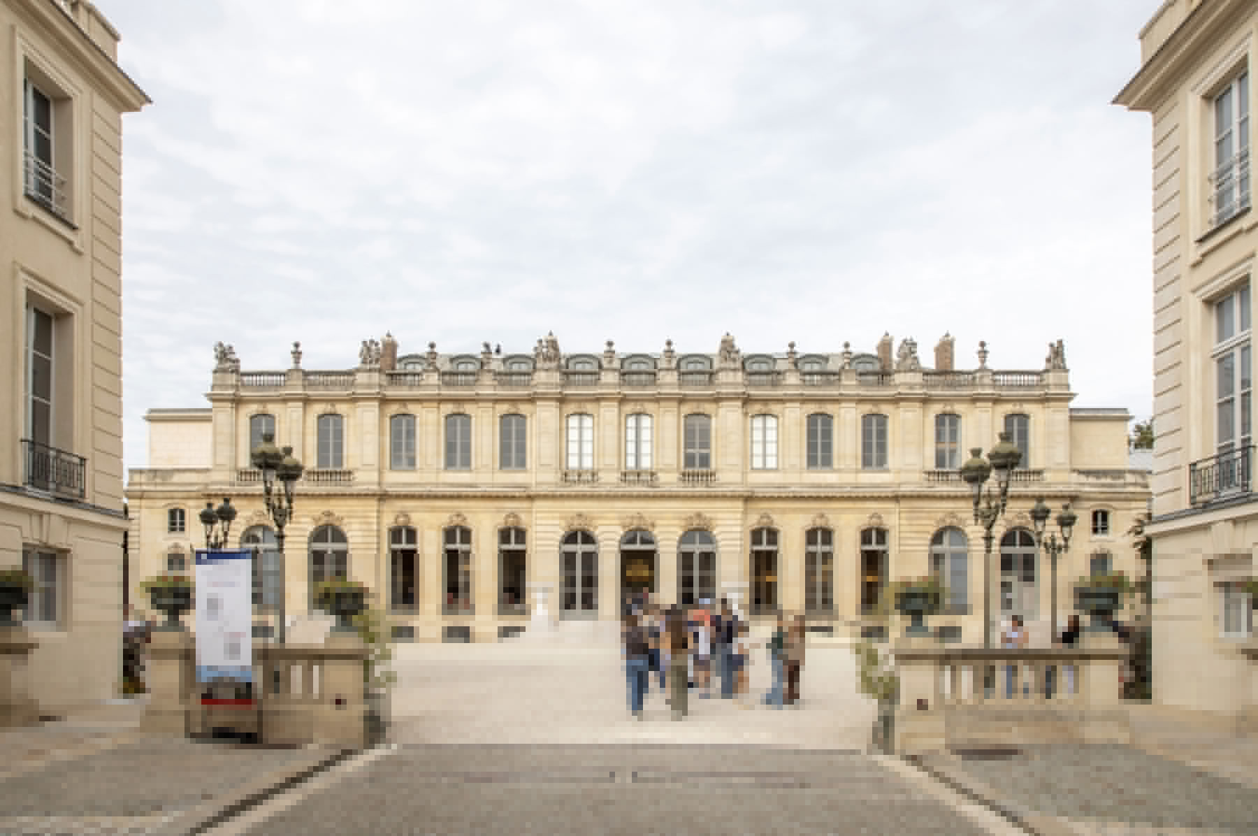 Comment visiter l'Hôtel de Lassay, la résidence du président de l'Assemblée nationale à Paris ?