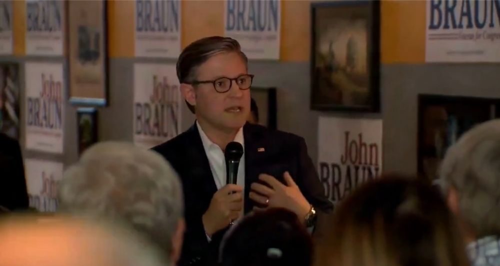 Speaker Johnson rallies for Braun in Vancouver as Perez faces revolt from Democratic challenger