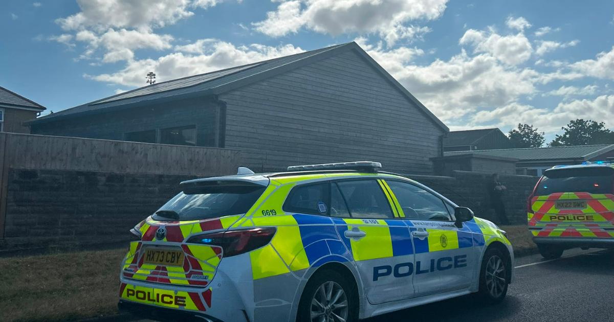 Man arrested on suspicion of an immigration offence in Wootton
