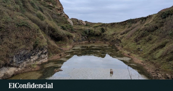Herida una mujer tras sufrir una caída en el acantilado de La Atalaya en Ribadesella