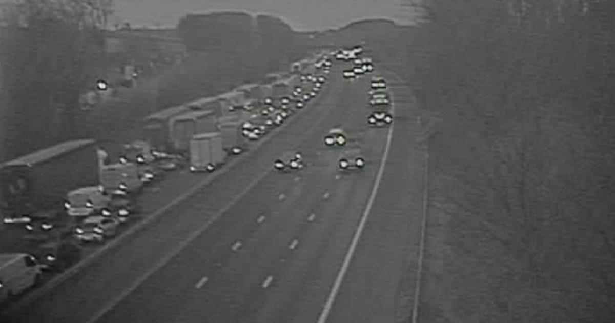 RECAP -  All lanes stopped on M6 and 70-minute delays