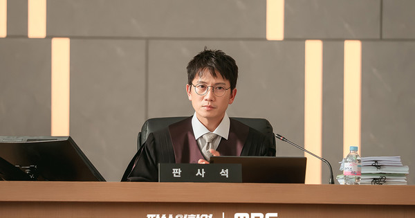 Webtoon Views for Judge Lee Han-young Surge Following Live-Action Series Release