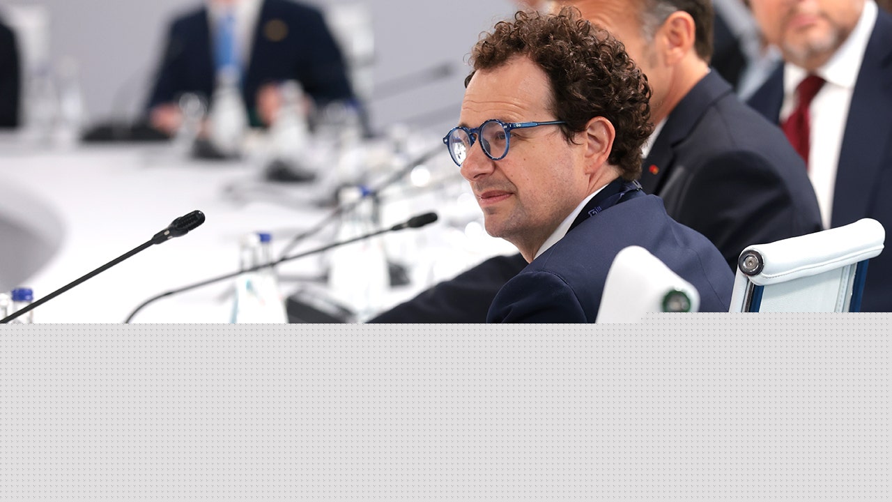 Anthropic’s Amodei defends open-weight stance following critique from Palantir’s Karp
