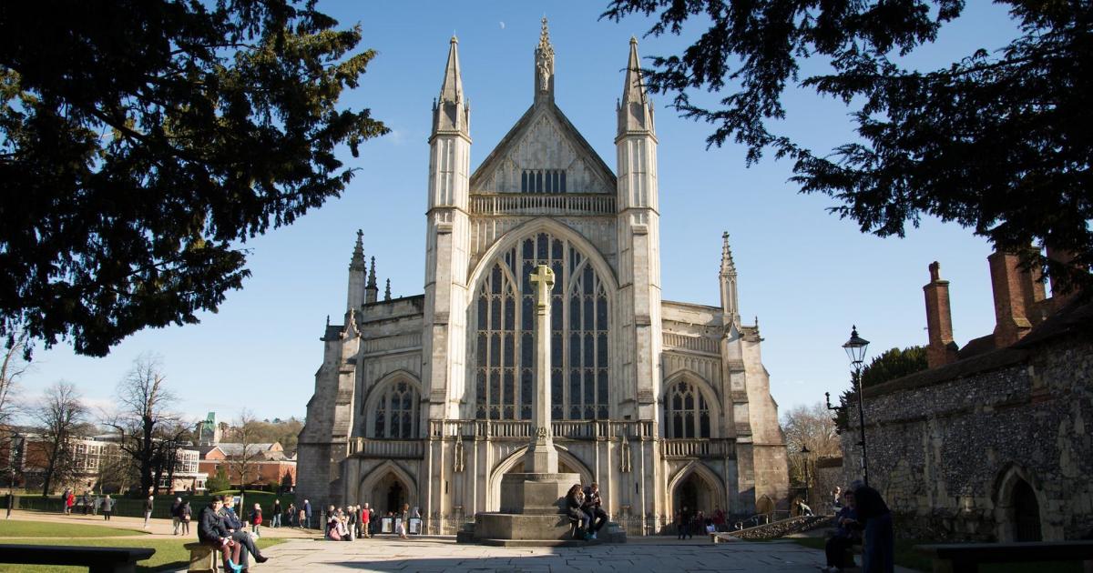 Winchester Cathedral preparing to host special celebration for Jane Austen statue