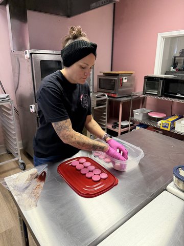 Baking dreams rise as Gainesville mom opens first storefront