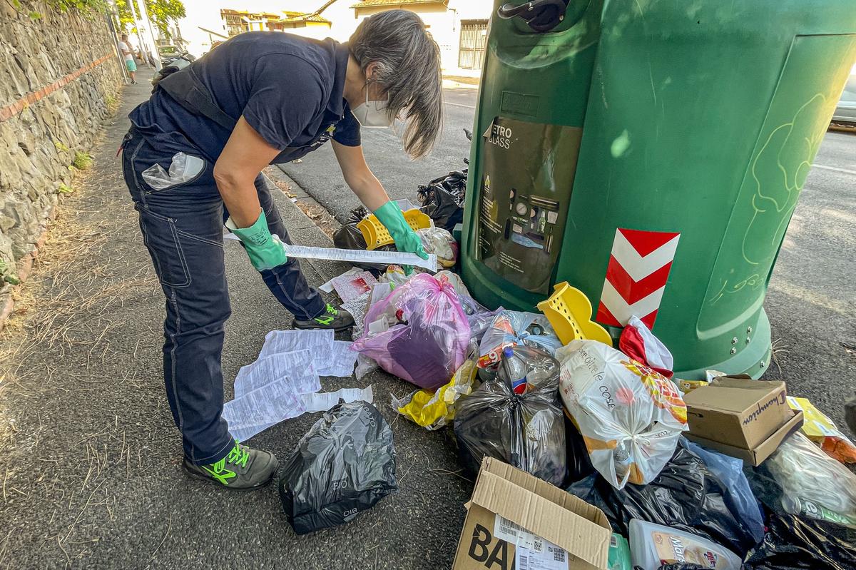 Da Firenze in Valdera per abbandonare rifiuti