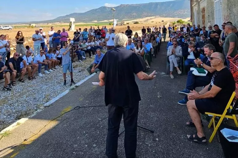 Strage di San Marco in Lamis, don Ciotti: «La morte degli innocenti impone impegno e responsabilità»