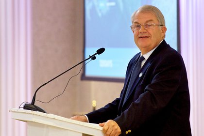 Researchers seek Islanders’ views on key issues