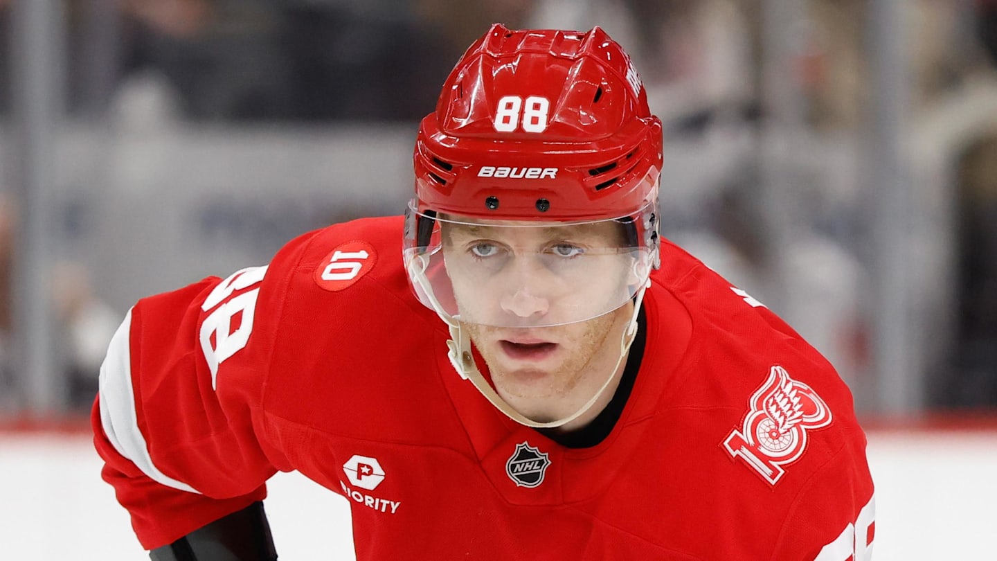 Red Wings' Patrick Kane Makes History After Passing Mike Modano
