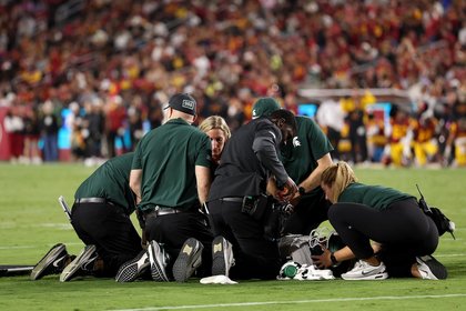 Michigan State LB taken off by ambulance has ‘pretty good chance’ to play at Nebraska