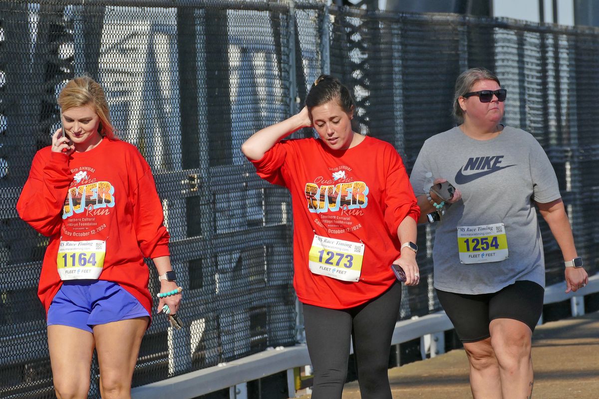 Sports Column: Spooky Sprint, Over the River Run start Vicksburg's fall running season