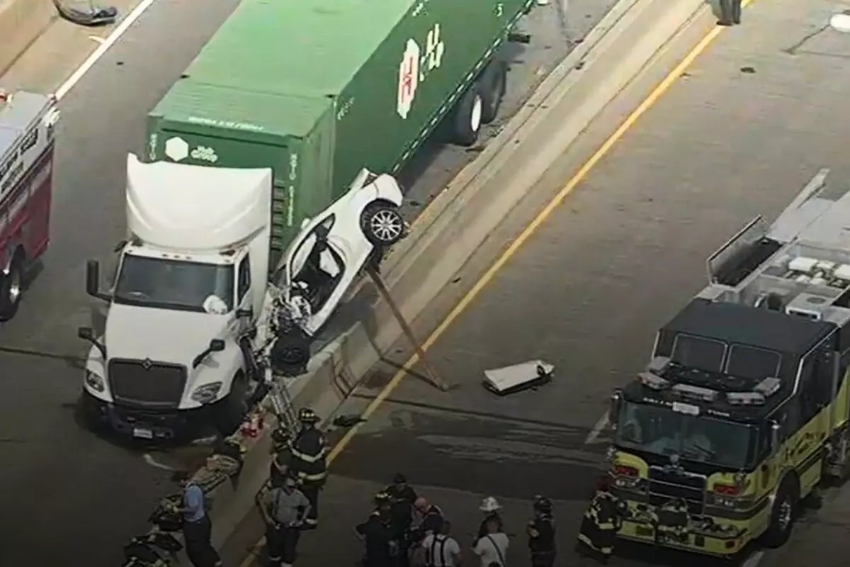 Wrong-way crash kills woman, 81, snarls traffic in PA, NJ