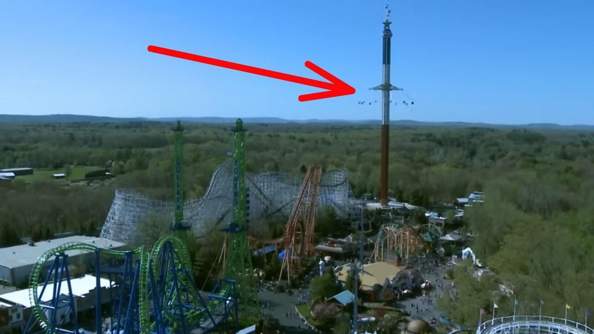 15 Minute Pause on Six Flags SkyScreamer Leaves Riders Dangling