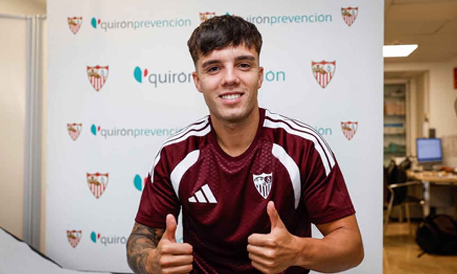 Sevilla FC sign left back Julio Diaz from Atletico Madrid on four year deal