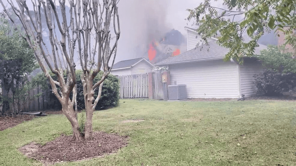 Firefighters combat blaze in Crowfield Plantation area of Goose Creek
