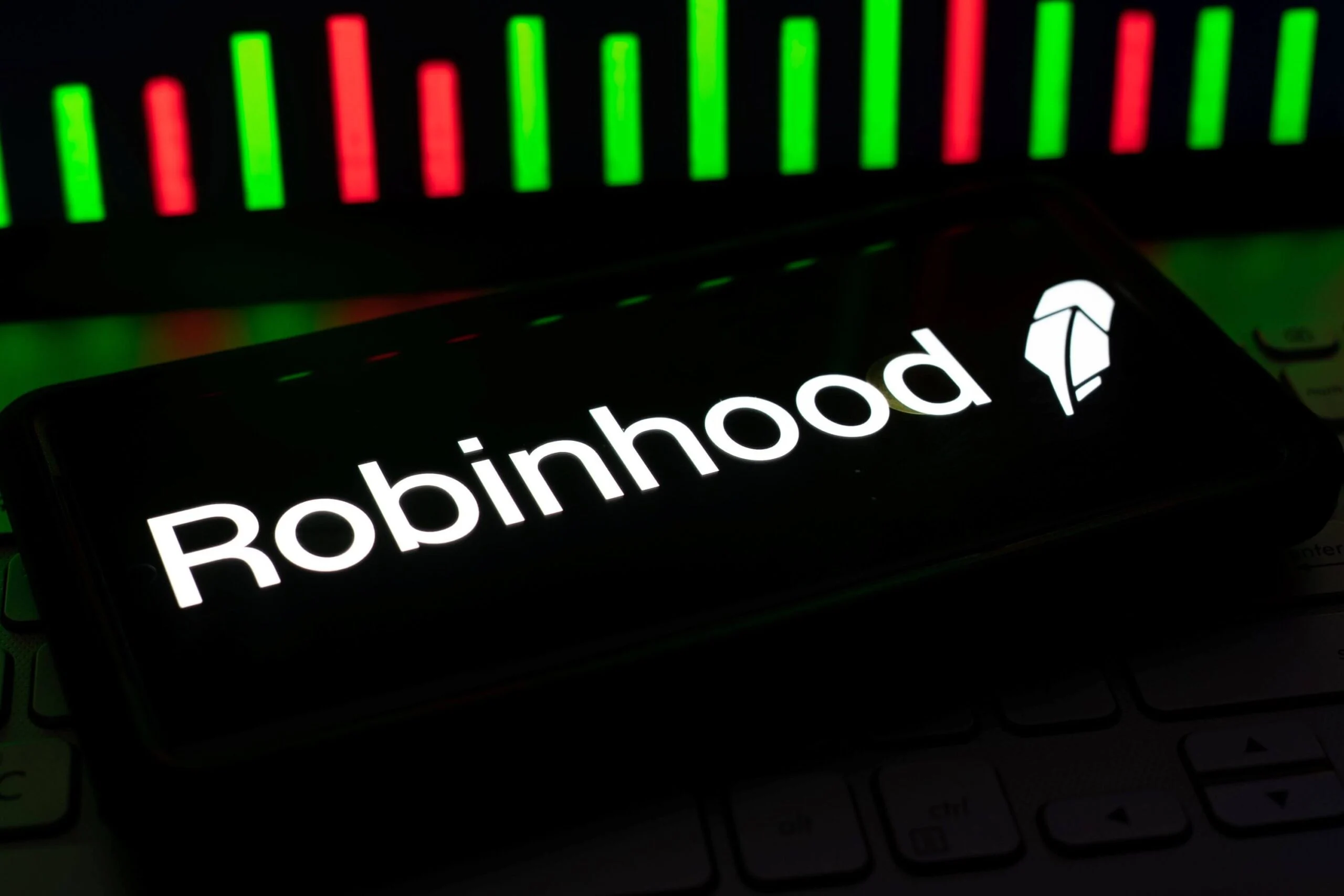 Robinhood (HOOD) Receives UK Crypto Authorization While Q2 Revenue Climbs to $1.3B