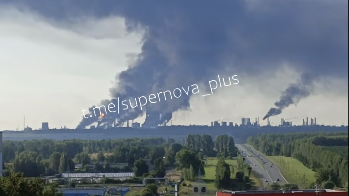 Ουκρανικό πλήγμα στο Νιζνεκάμσκ, 13 νεκροί και επίθεση στο TANECO