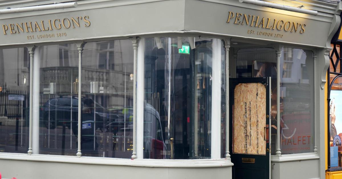 Balaclava-clad people seen in suspected burglary at city centre boutique