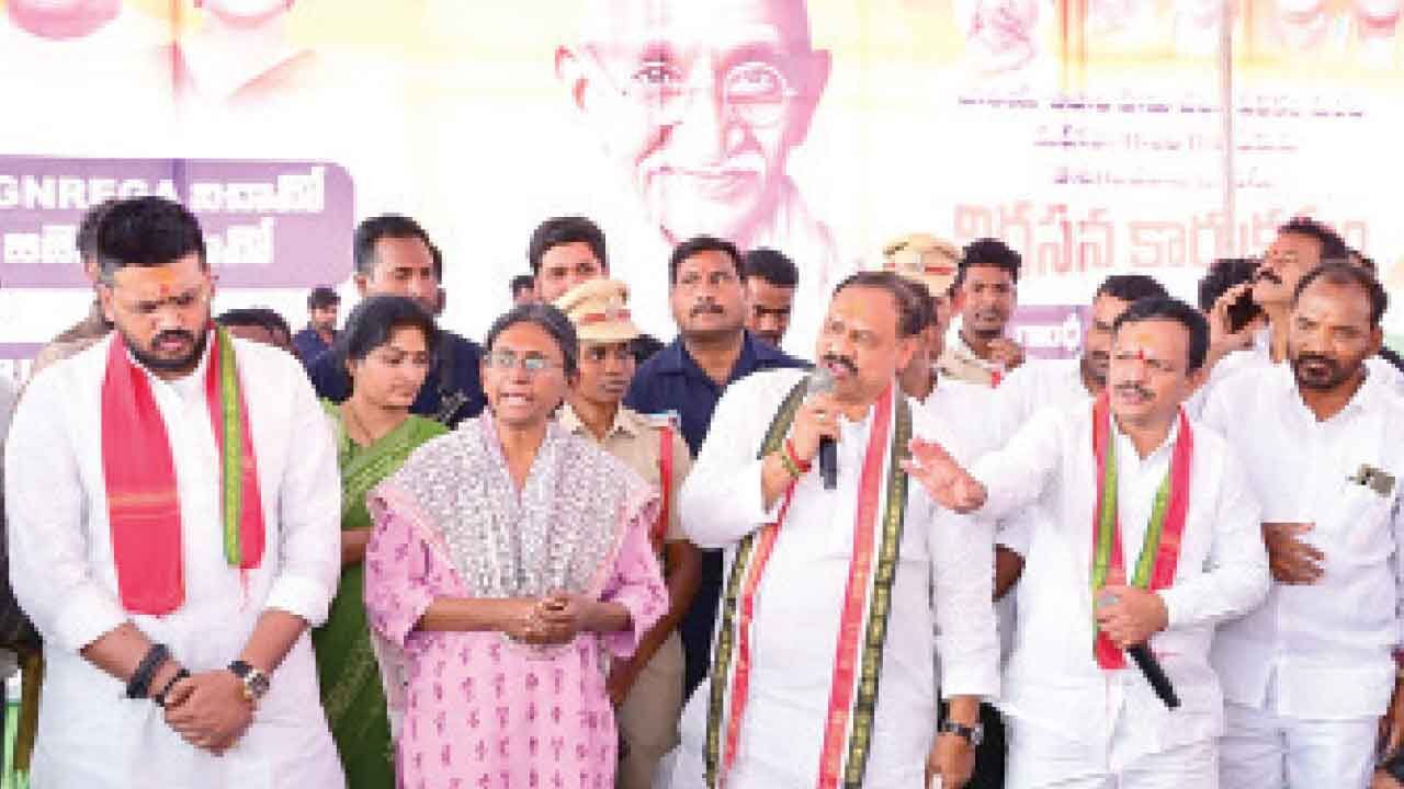 BJP trying to snatch food from the poor, says TPCC