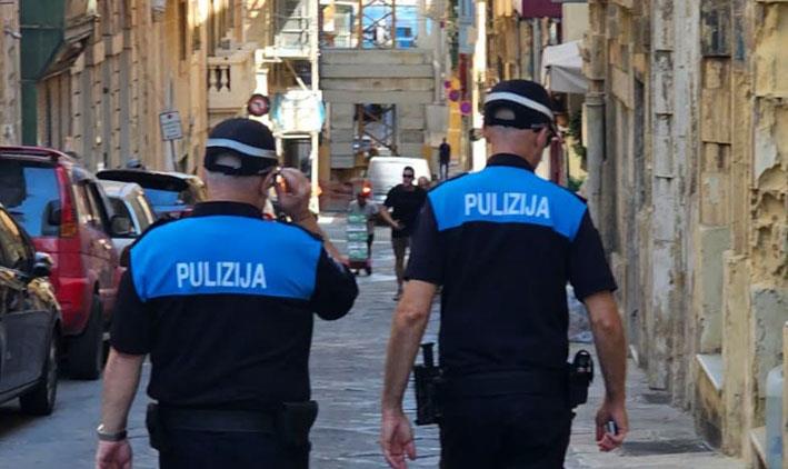 Nearly 500 on-the-spot fines handed out in four weeks since legal notice enacted