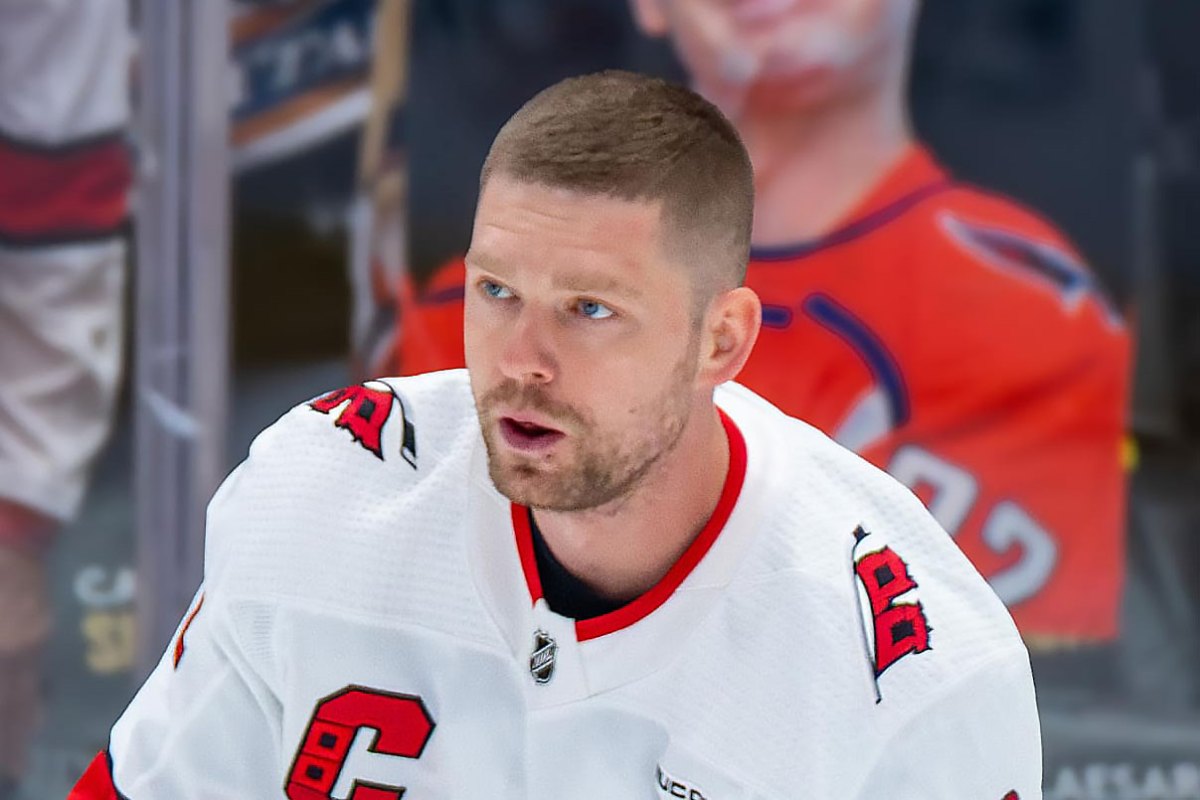 Comment on Evgeny Kuznetsov reportedly considering several NHL offers including from the Montreal Canadiens by Evgeny Kuznetsov signs one-year contract with Metallurg Magnitogorsk | RMNB
