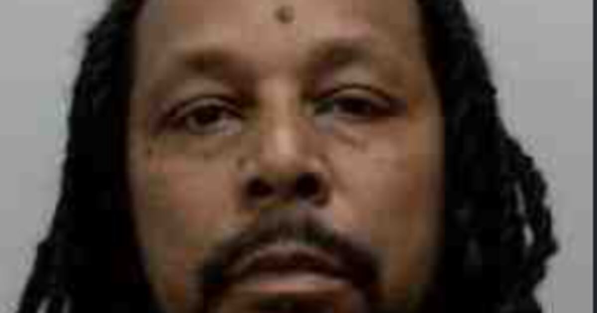 Convicted sex offender from Dixon charged after working near school during carnival at Petunia Fest: Police