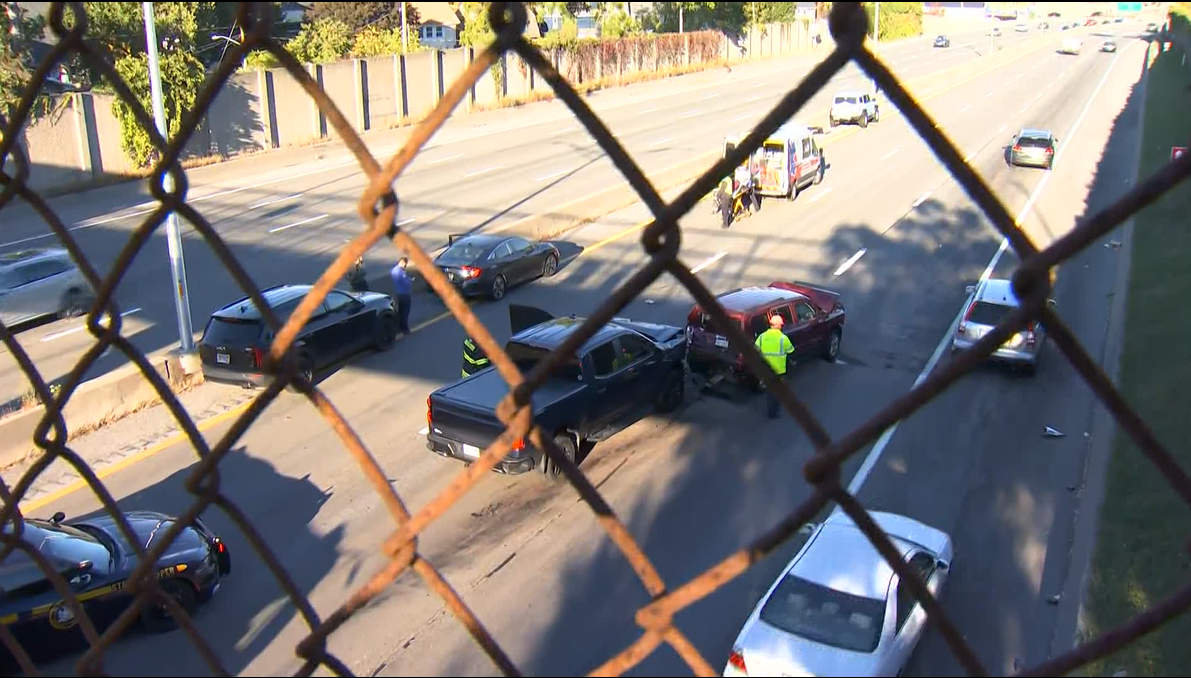 Possible crash on I-490 near South Winton Road causes traffic backup