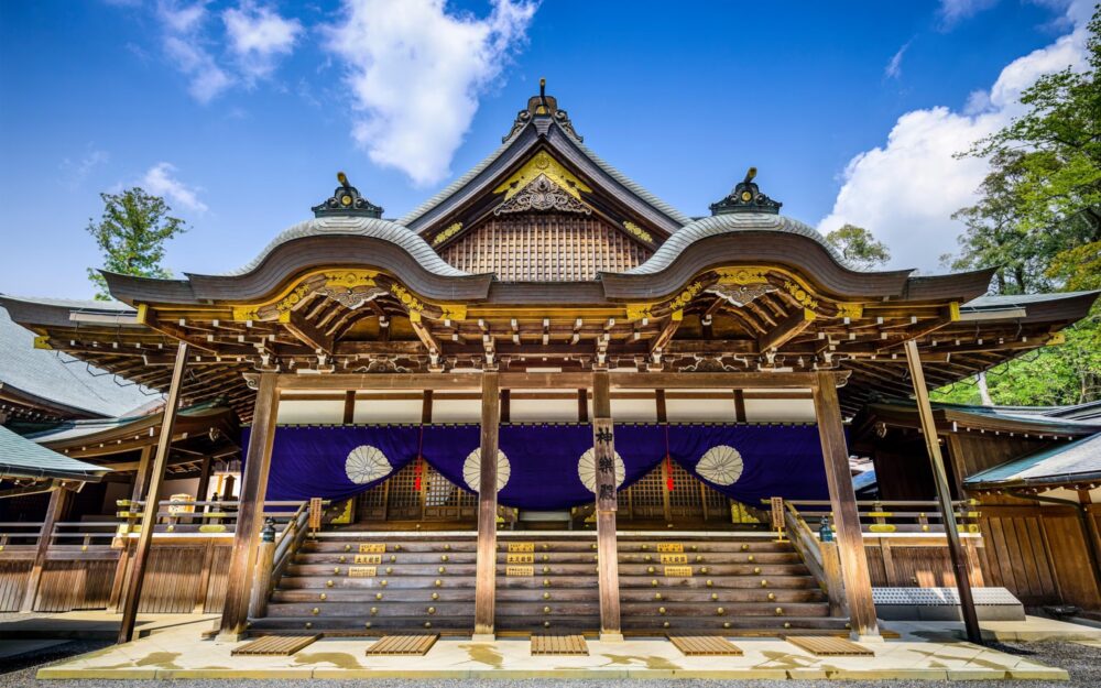 Rome vs. Japan: Two Civilizations, Two Philosophies of Architectural Permanence