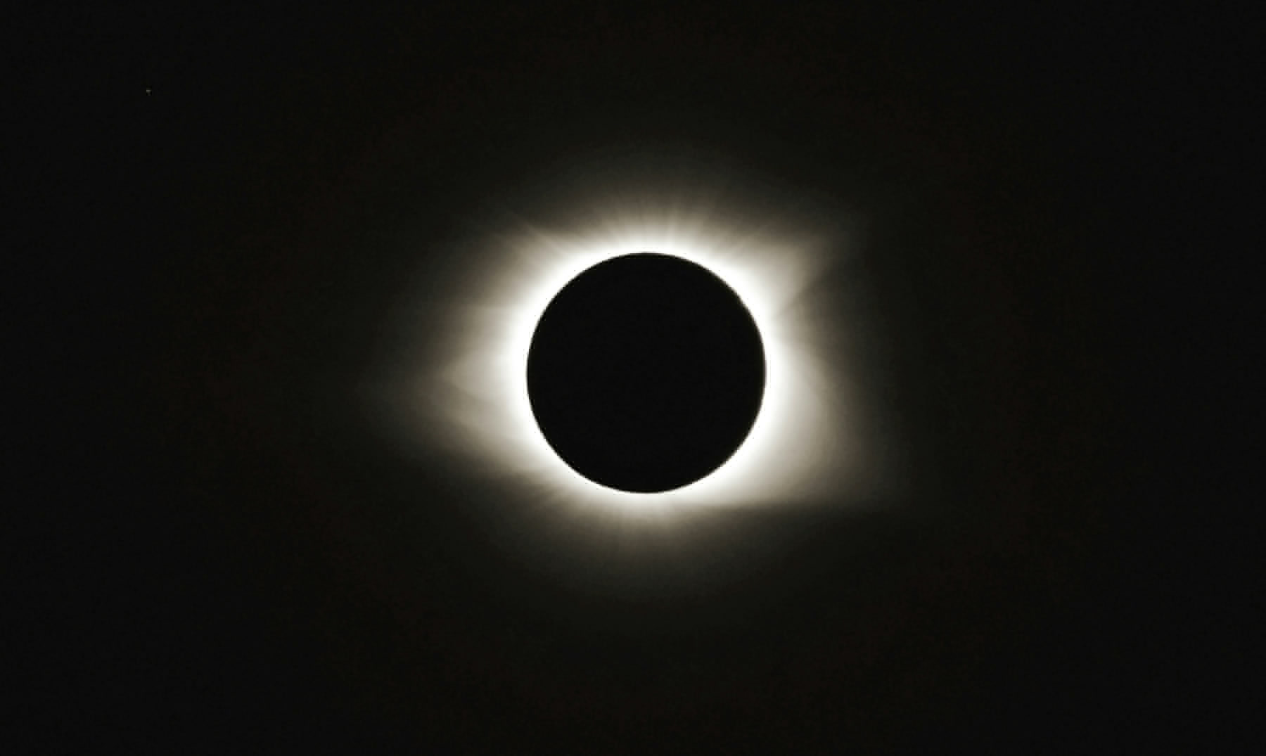 Soirée d'observation de l'éclipse solaire et pique-nique à Savigny-le-Temple (77)