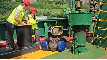KR Demonstrates Onboard Driving with Mobile Robot Platform