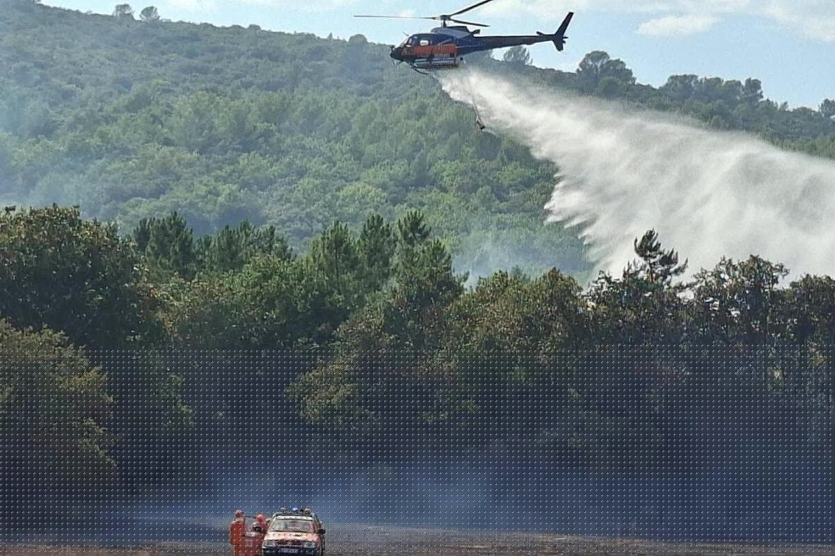 Incendies dans le Var : deux nouveaux départs de feu d’espaces naturels enregistrés, six hectares de végétation parcourus
