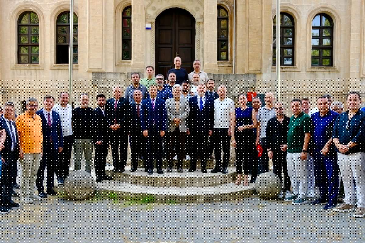 MEB Yöneticilerinden Cizre'de Kültür Turu