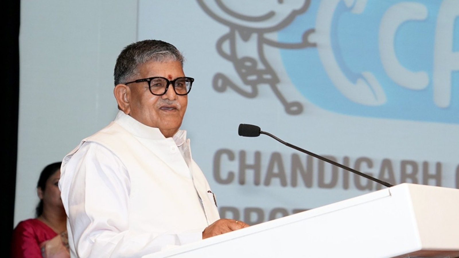 Governor holds Janta Darbar, 125 hearings raised at UT Secretariat