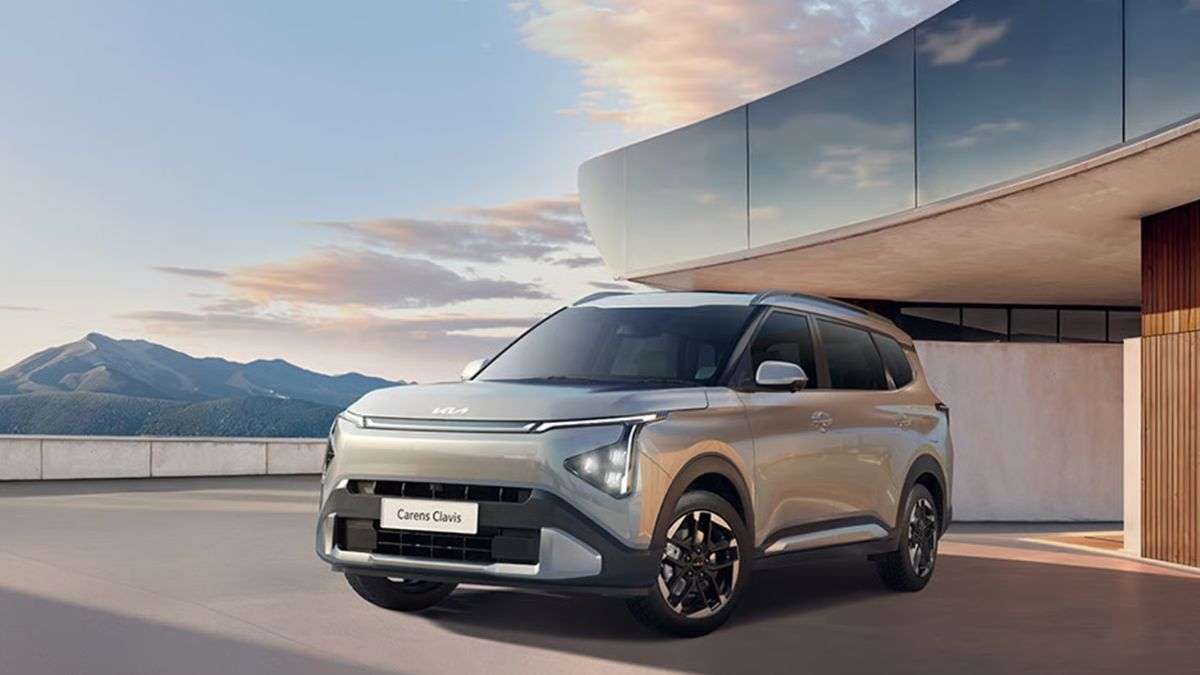 Kia Carens Clavis gets benefits of up to Rs 1.2 lakh in August 2026: Check model-wise offers