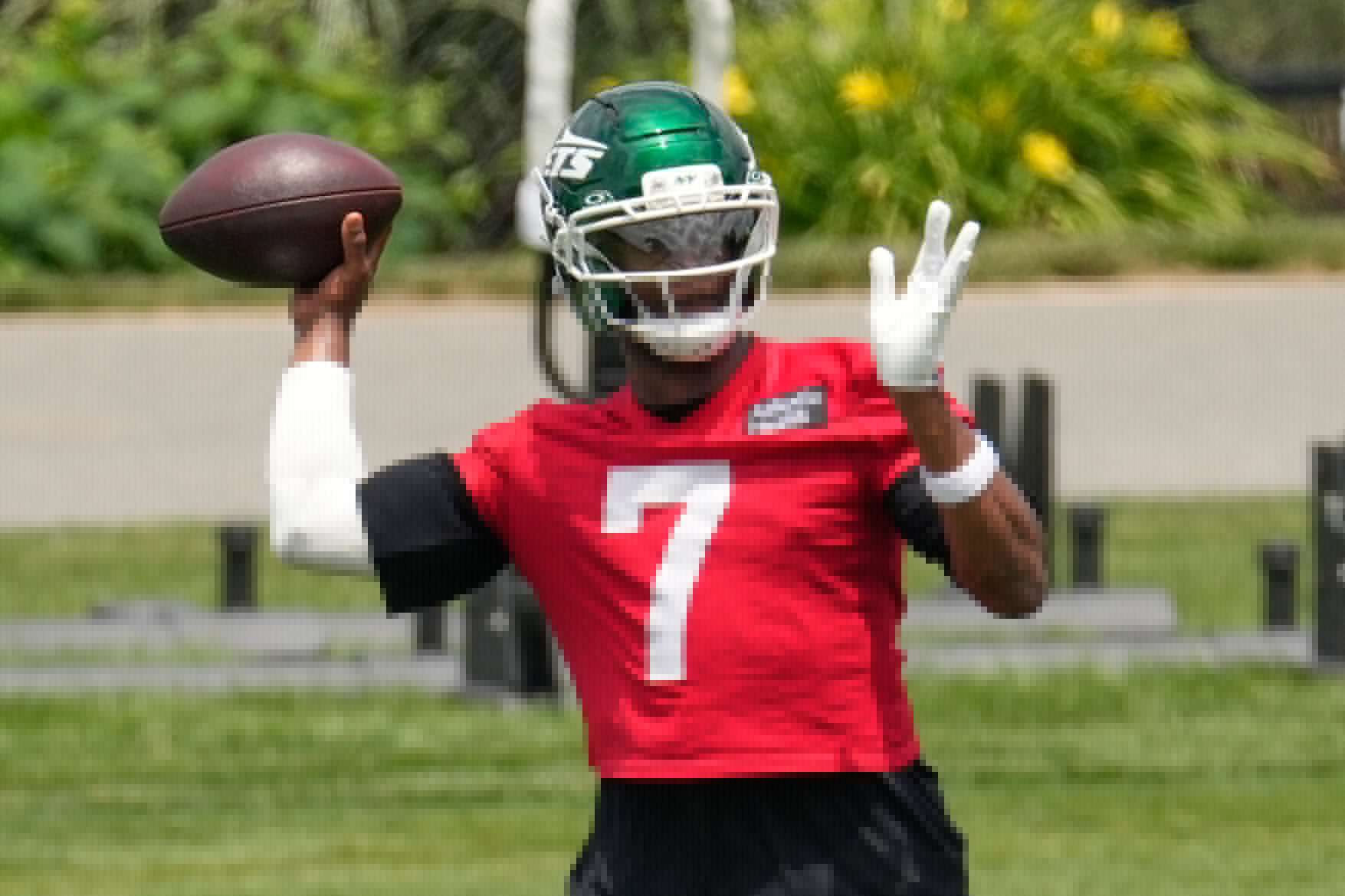 Jets’ Smith focused on getting back to work after being off-field ‘distraction’ in offseason