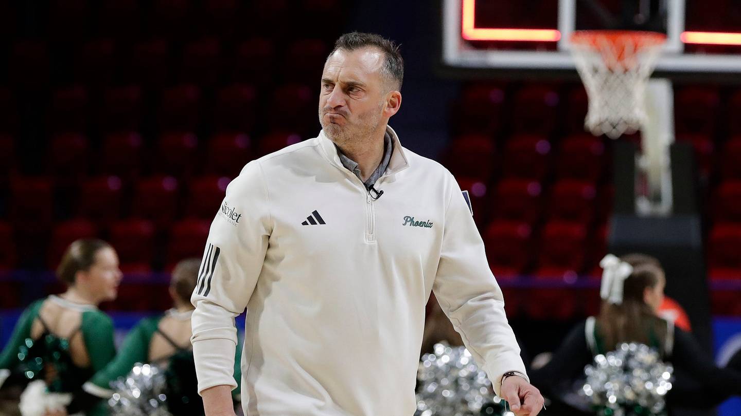 Cincinnati Bearcats schedule Green Bay for the upcoming basketball season