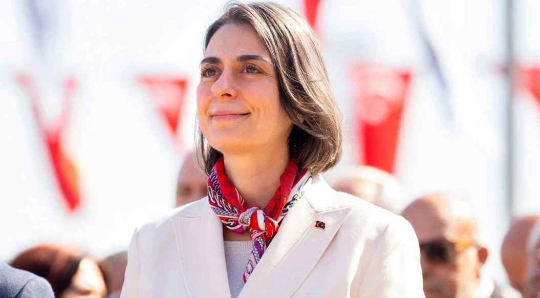 Üsküdar Belediye Başkanı Sinem Dedetaş tutuklandı