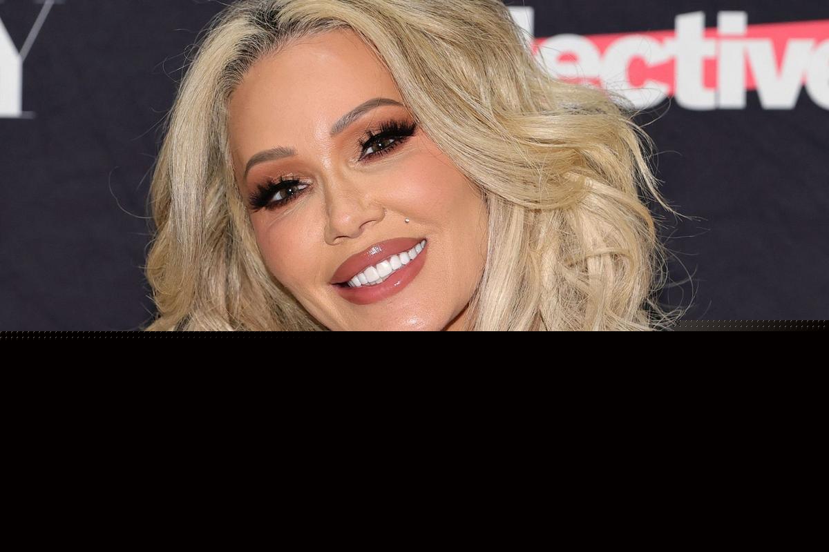 Bunnie Xo Buys a House in L.A.!