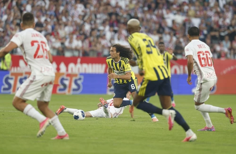 UEFA Şampiyonlar Ligi: Gornik Zabrze: 1 - Fenerbahçe: 1