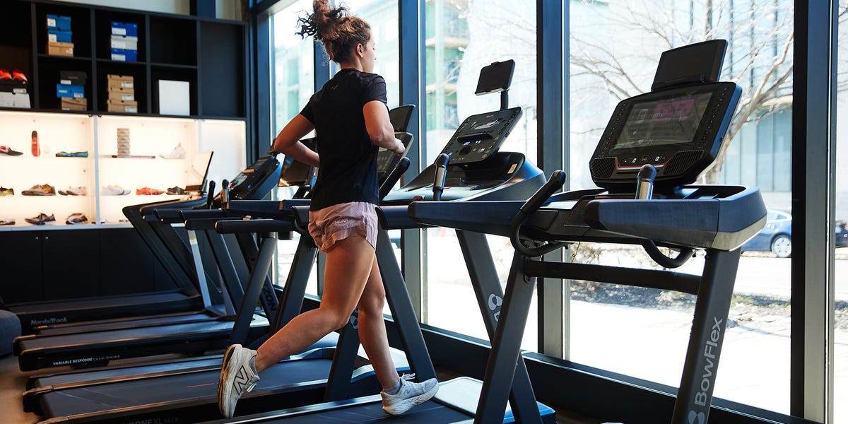 How to Build a Marathon Base on the Treadmill and the Perfect 4-Week Plan to Do It