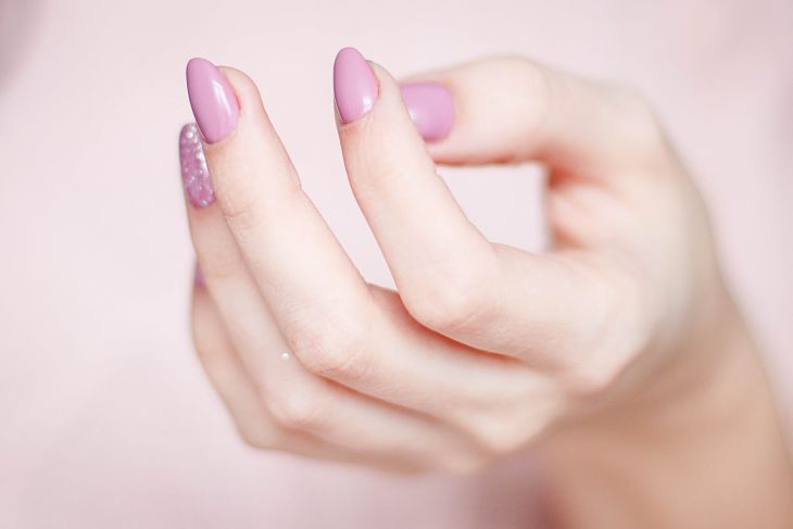 Este tratamiento de OPI repara tus uñas en una semana, descubre cómo lo hace