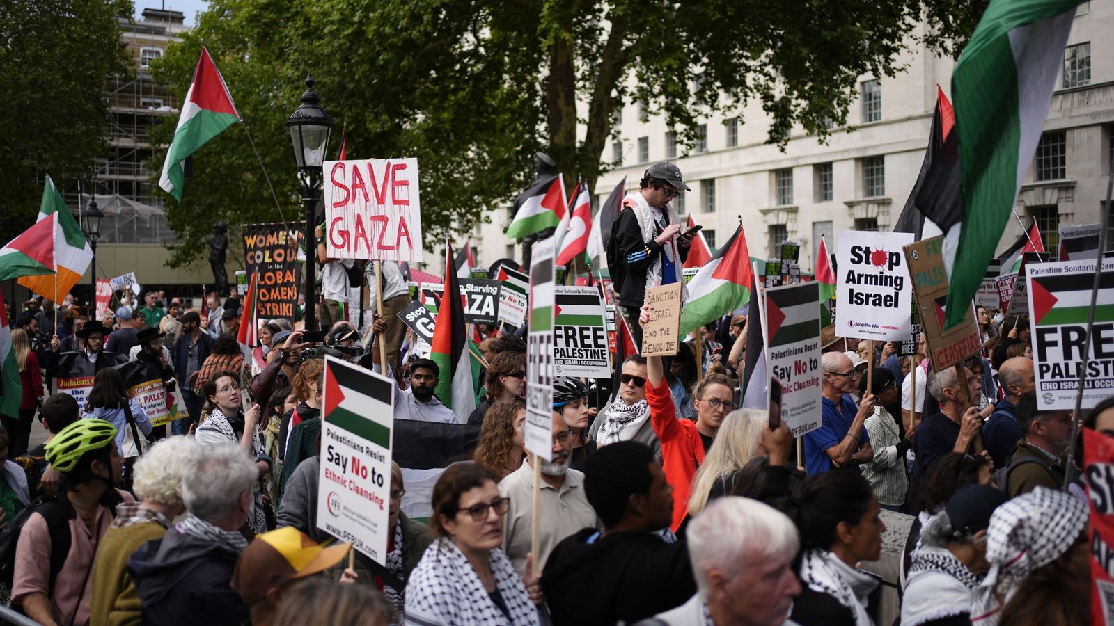 Pro-Palestine marches to go ahead despite calls to cancel after synagogue terror attack