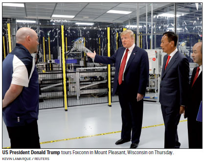 Trump lauds new Foxconn plant