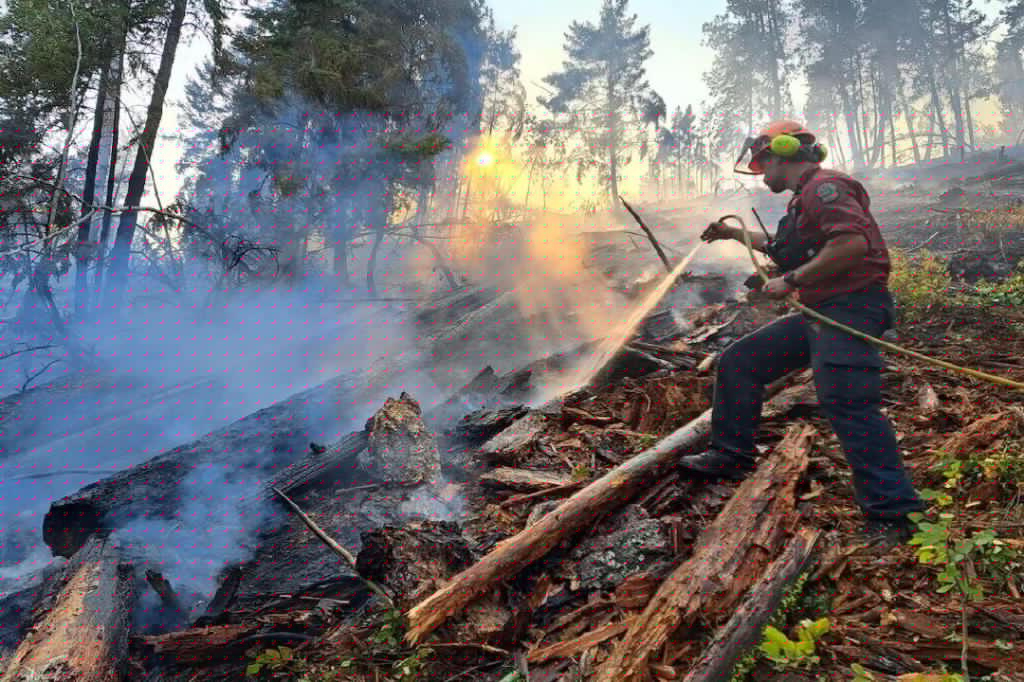 Shifting winds could increase activity on Quilpituk Creek wildfire
